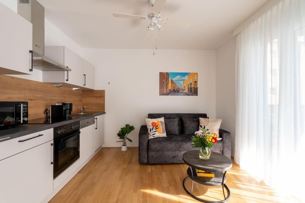 Sunny 1Br Home With Balcony By Hm Wien Eksteriør bilde