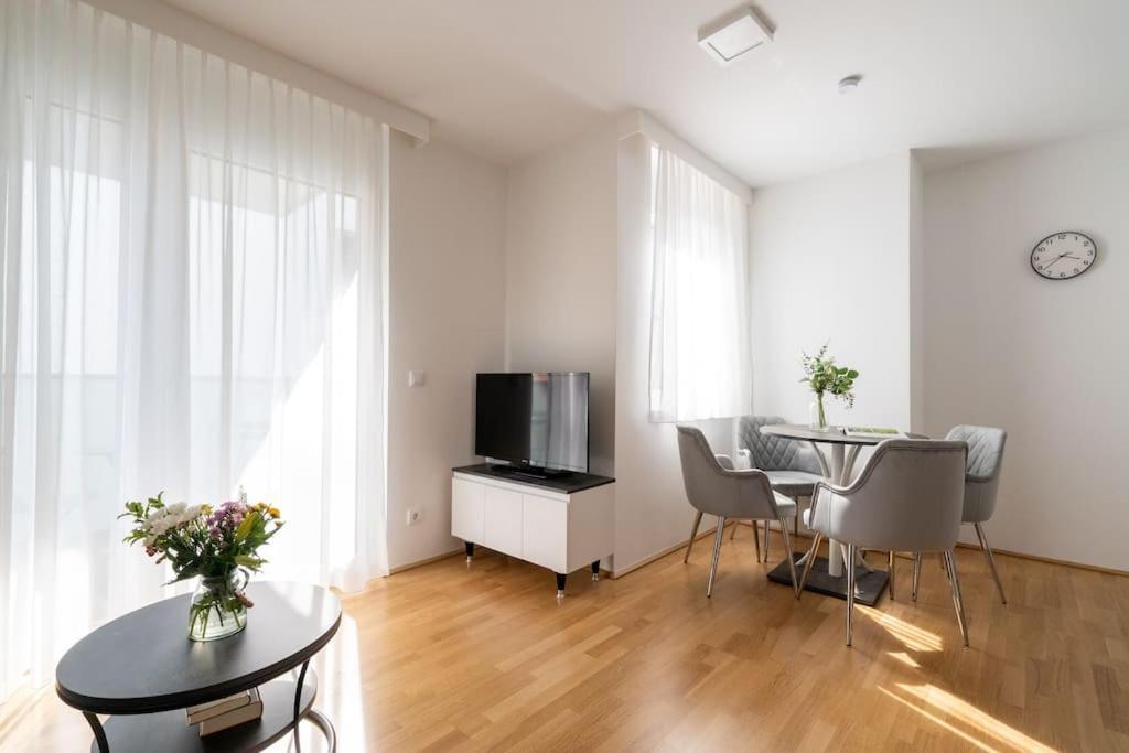 Sunny 1Br Home With Balcony By Hm Wien Eksteriør bilde